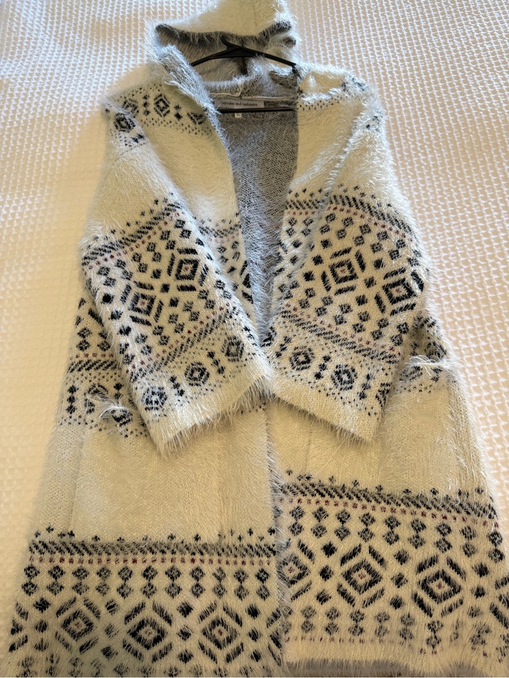 Cupcakes & Cashmere Cozy Cream Open-Front Hooded Sweater